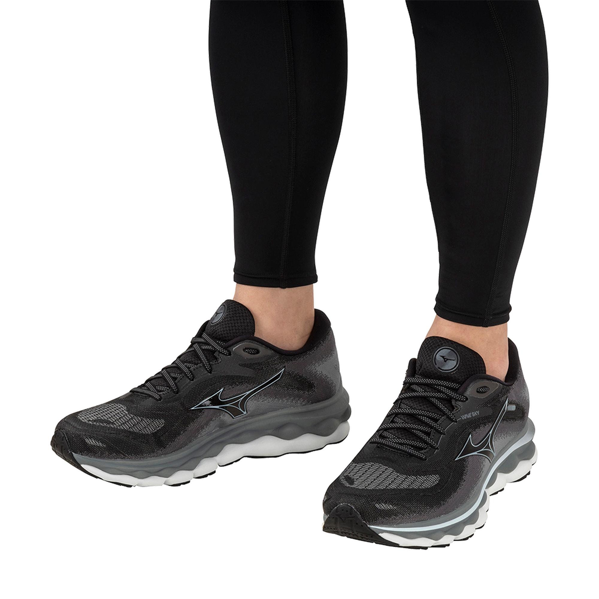 Men's Wave Sky 7 Running Shoe - Image 10
