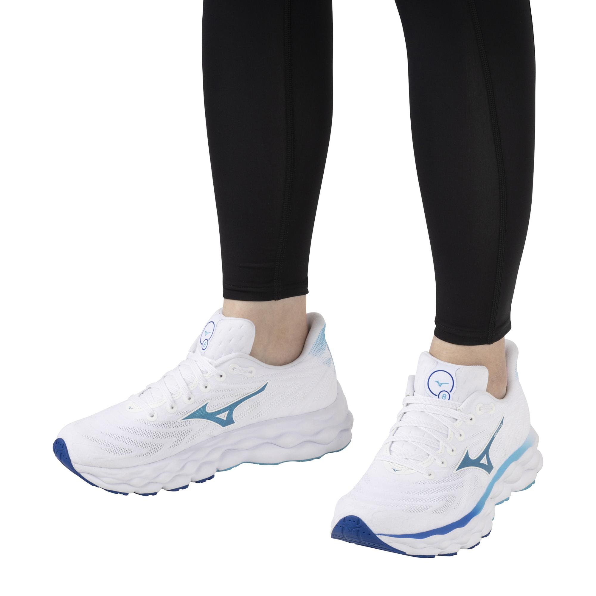 Women's Wave Sky 8 D Running Shoe - Image 8